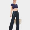 Rocke Und Skorts HALARA | Cloudful Shine Fabric Mid Rise Seitentasche Foliendruck Dehnbare Yoga-Kunstlederhose Mit Weitem Bein